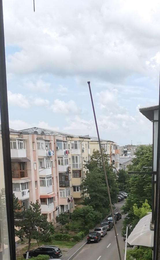 Bloom Box Apartments Крайова Екстериор снимка